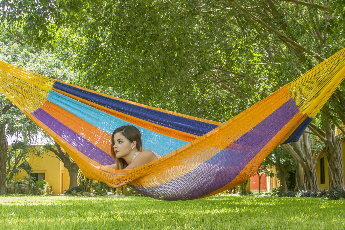Outdoor undercover cotton Mayan Legacy hammock King size Alegra